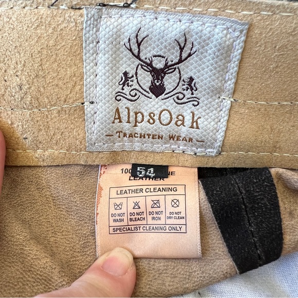 Lederhosen AlpsOak dark brown embroidered size 54 men's leather Germany 38 NWT - Picture 9 of 10